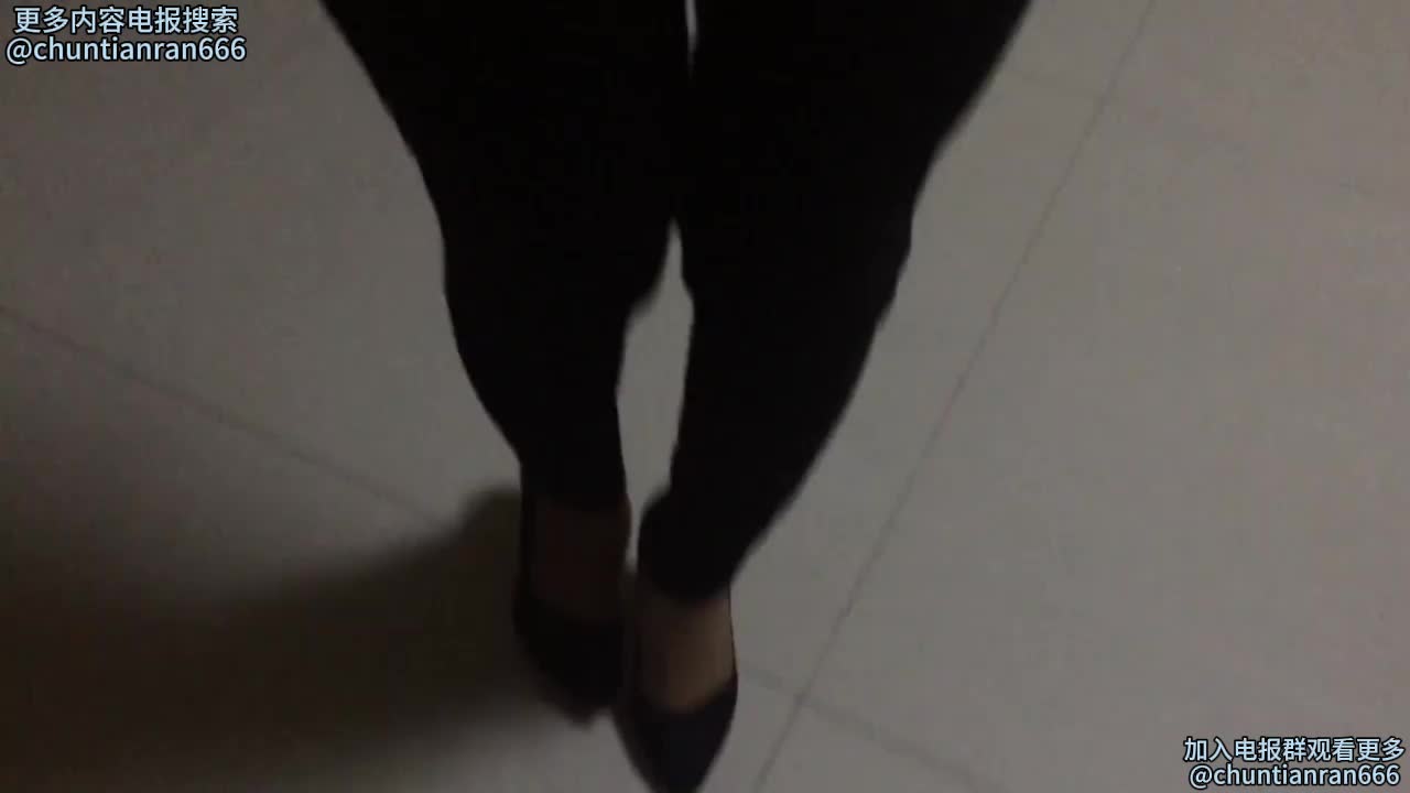 高跟 裸足 足交