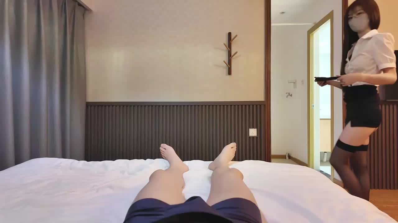 ol装 手套 黑丝 高跟 足交 打飞机 手脚并用 啪啪 剧情 美女特务的逼供 中文字幕