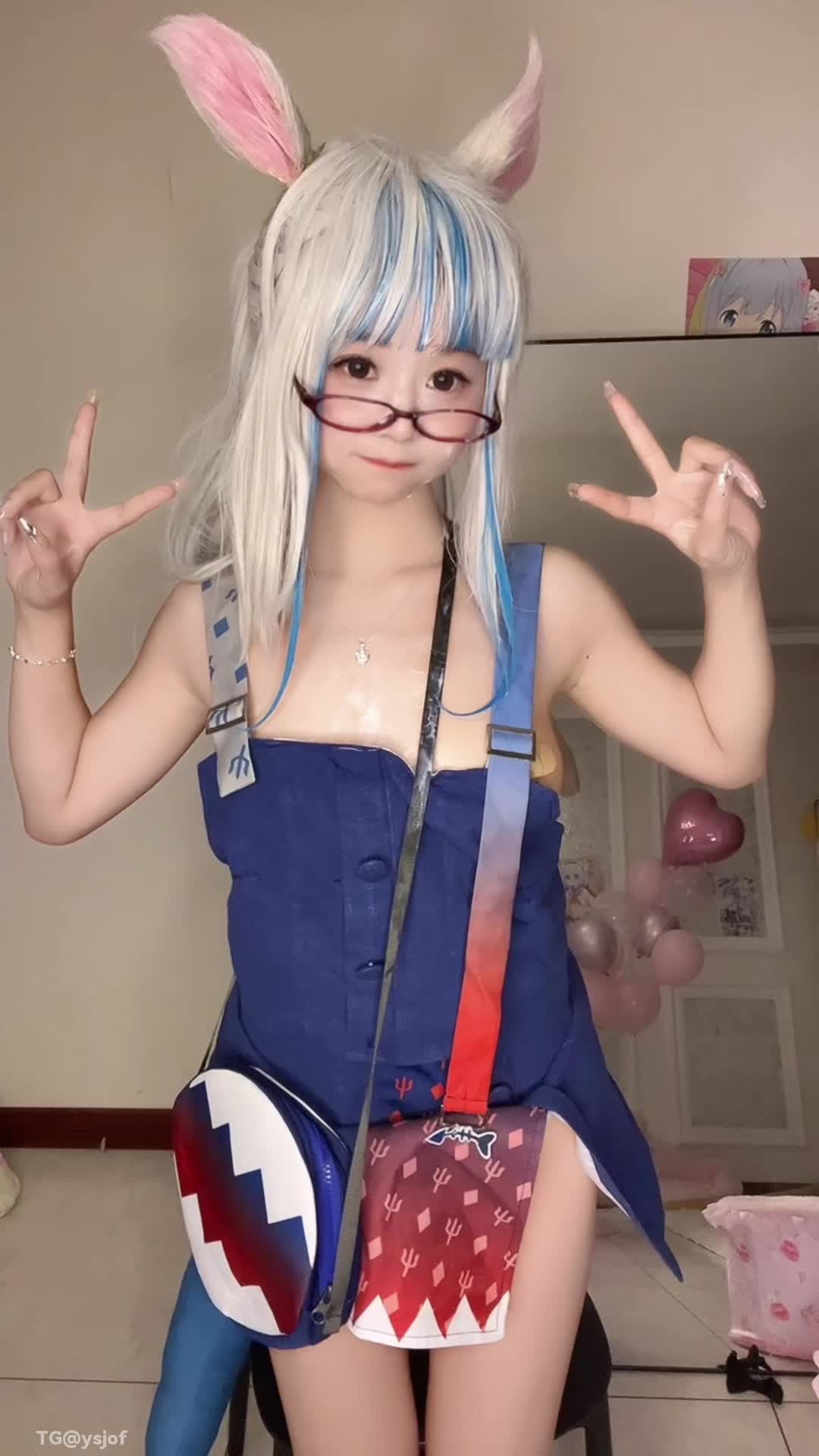 vtuber Gawr Gura 噶呜古拉 揉胸 秀足 短视频