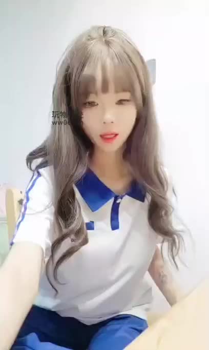 精神小妹 中式校服 白袜 裸足 羞辱 口水 中指 红绿灯 倒计时