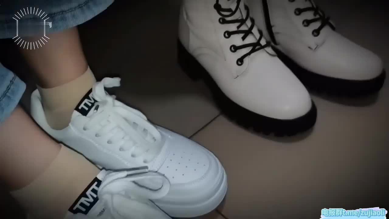 短靴 网袜 棉袜 小白鞋 双人 淫语 羞辱 隔板 踩踏 鞋交