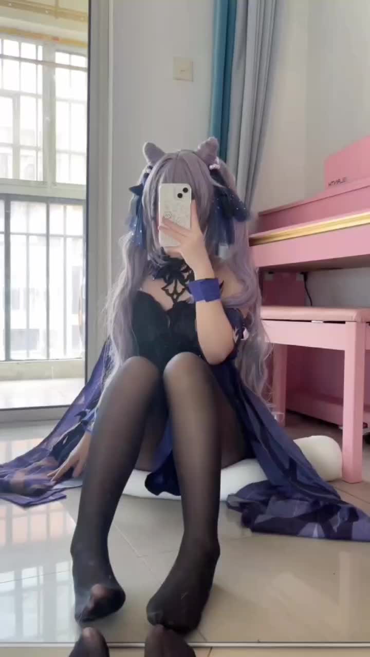 原神 刻晴 霓裾翩跹 踩玩偶 秀足