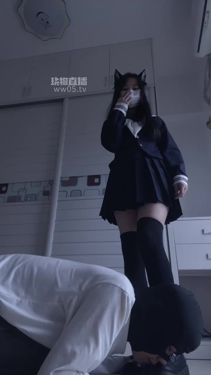 丝足 白袜 制服鞋 调教 踢裆 舔脚 坐脸 全体重踩踏 隔内裤 足交