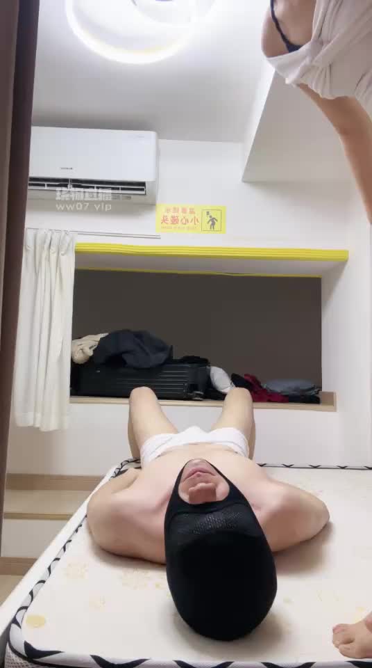 眼镜妹 透明高跟 裸足 调教 坐脸 舔脚 隔内裤 踩鸡 鞋交 足交 倒计时